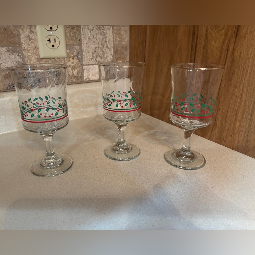Vintage Libby Glass Goblets with Holly Berry Design with Gold Rim. (Set of 3)